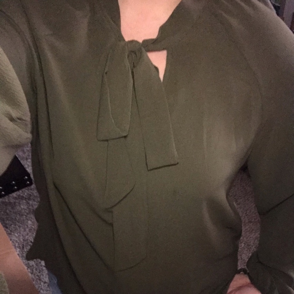 Army green blouse - Picture 3 of 5